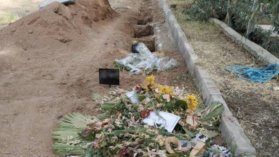 إيران تنتهك حرمة الموتى وتأمر البهائيين بدفن موتاهم في مقابر لسجناء معدومين