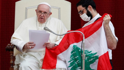 البابا فرنسيس يدعو قادة لبنان المسيحيين إلى الفاتيكان