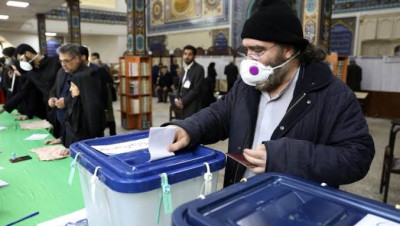 إيران ترد على قرار كندي وتستعين بأمريكا