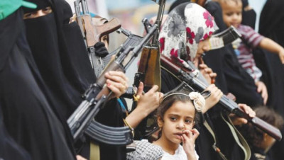 "البتول" ميليشيا الحوثي تدرب كتيبة نسائية لاقتحام الأعراس في اليمن