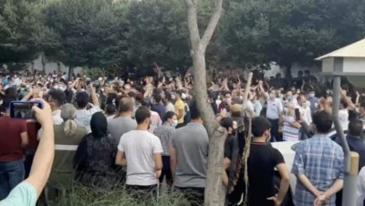 لليوم العاشر.. "احتجاجات المياه" تتواصل و"روحاني" يعد بفتح السدود