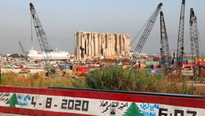 مصادر قضائية: باخرة نترات الأمونيوم رست بشكل متعمد في مرفأ بيروت