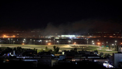 طائرات مسيرة مفخخة تستهدف مطار أربيل وتوقف الرحلات الجوية (فيديو)