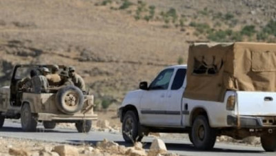 "فاطميون"  تنقل عتادها من ريف الرقة