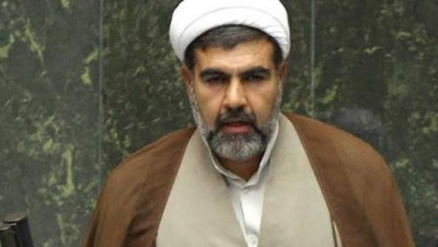 مسؤول إيراني يحلل قتل المحتجين في إيران!