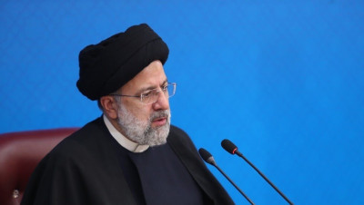 "ماكرون" و"رئيسي" يناقشان تطورات الاتفاق النووي