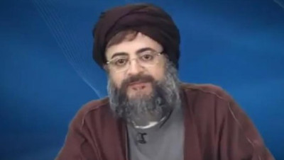 ممثل سعودي يقلد متزعم "حزب الله" (فيديو)