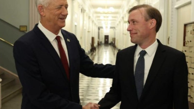 مصدر إسرائيلي: واشنطن تجهز لخيار عسكري ضد إيران