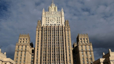 برئاسة "محمد رعد".. وفد "حـزب الله" اللبناني يصل موسكو (فيديو)