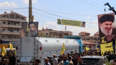 "بيني غانتس" يحذر اللبنانيين من مشروع إيران في بلادهم