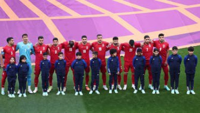 أبرزهم "علي دائي وعلى كريمي".. لاعبون إيرانيون يدعمون انتفاضة الشعب