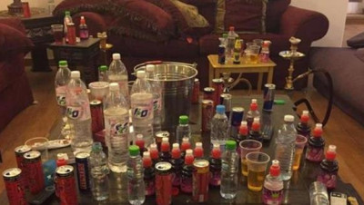 اعتقال لاعبي كرة قدم إيرانيين بتهمة الاحتفال برأس السنة وشرب الكحول