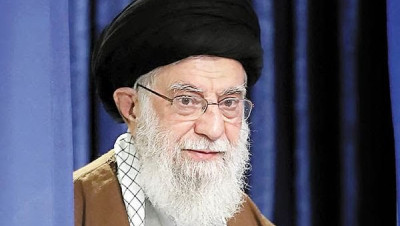 "فيسبوك" يسمح بنشر شعار "الموت لخامنئي"