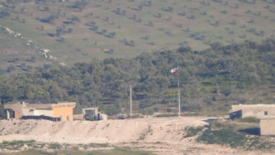 ما حقيقة إنزال ميليشيات تابعة لإيران لراياتها في سوريا؟