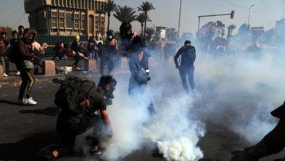 العراق.. الأمن يهاجم المحتجين في "الوثبة" واستجابات واسعة لدعوات التظاهر