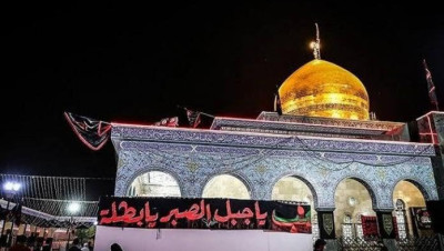 "السيدة زينب" تكتسي بالسواد في "يوم عاشوراء"