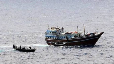 الحكومة اليمنية تضبط سفينة إيرانية تمارس الصيد غير المشروع