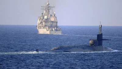 مسؤول إيراني: نستطيع اصطياد الغواصة النووية الأمريكية بشبكة صيد!