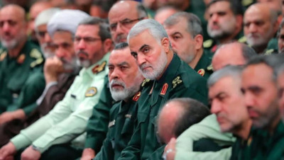 (بالفيديو).. ما هي أول معركة قادها قـاسـم سـليـمانـي ضد المدنيين في سوريا؟