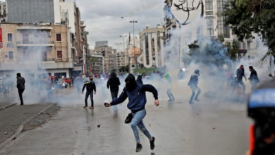 لبنان: تصاعد الاحتجاجات في طرابلس.. وعكار والمتن تلتحقان بالحراك