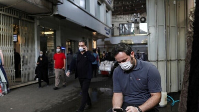 استطلاع رأي: 47% من سكان طهران يعانون مشاكل اقتصادية بسبب كورونا