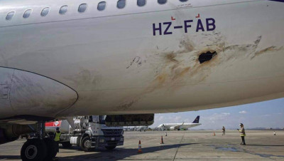 بالفيديو.. الإعلام السعودي ينشر الأضرار التي طالت مطار أبهاء جراء قصف الحوثيين