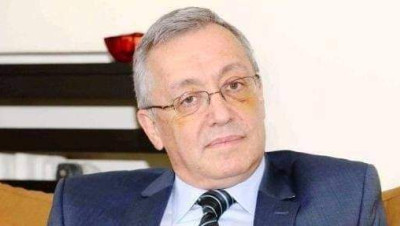 وزير لبناني يؤكد: لا حكومة قبل "الانتخابات الامريكية" والسبب "حـزب الله"