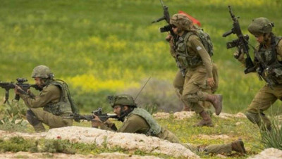 "عاصفة الرعد".. إسرائيل تبدأ مناورات عسكرية على الحدود اللبنانية