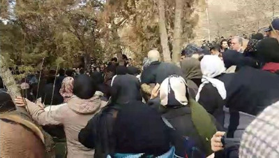 متظاهرون في إيران: عدونا هنا وليست أمريكا