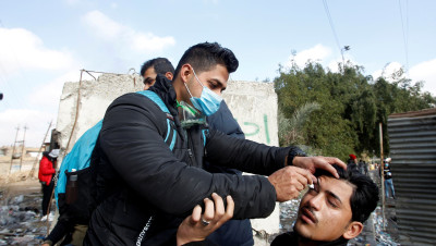 العراق.. مقطع مروع يوثق تعذيب متظاهر في بغداد ودعوات للإسراع بتشكيل حكومة