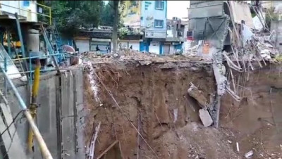 بالفيديو.. قتلى في انهيار مبنى جنوب طهران