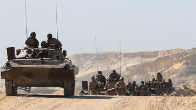 مناورات عسكرية إيرانية قرب الحدود العراقية