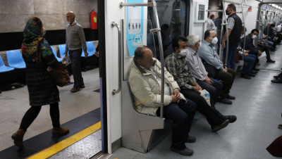 موجة جديدة من كورونا تضرب المحافظات الإيـرانية