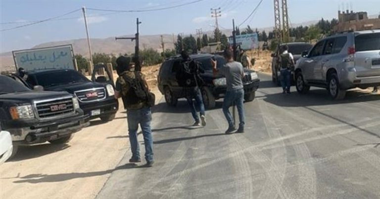 عشيرة مدعومة من "حـزب الله" تهدد طبيبين لبنانيين بالقتل