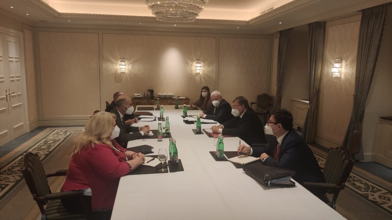 روسيا تعلن عن "مشاورات مفيدة جدا" حول إحياء الاتفاق النووي مع إيران