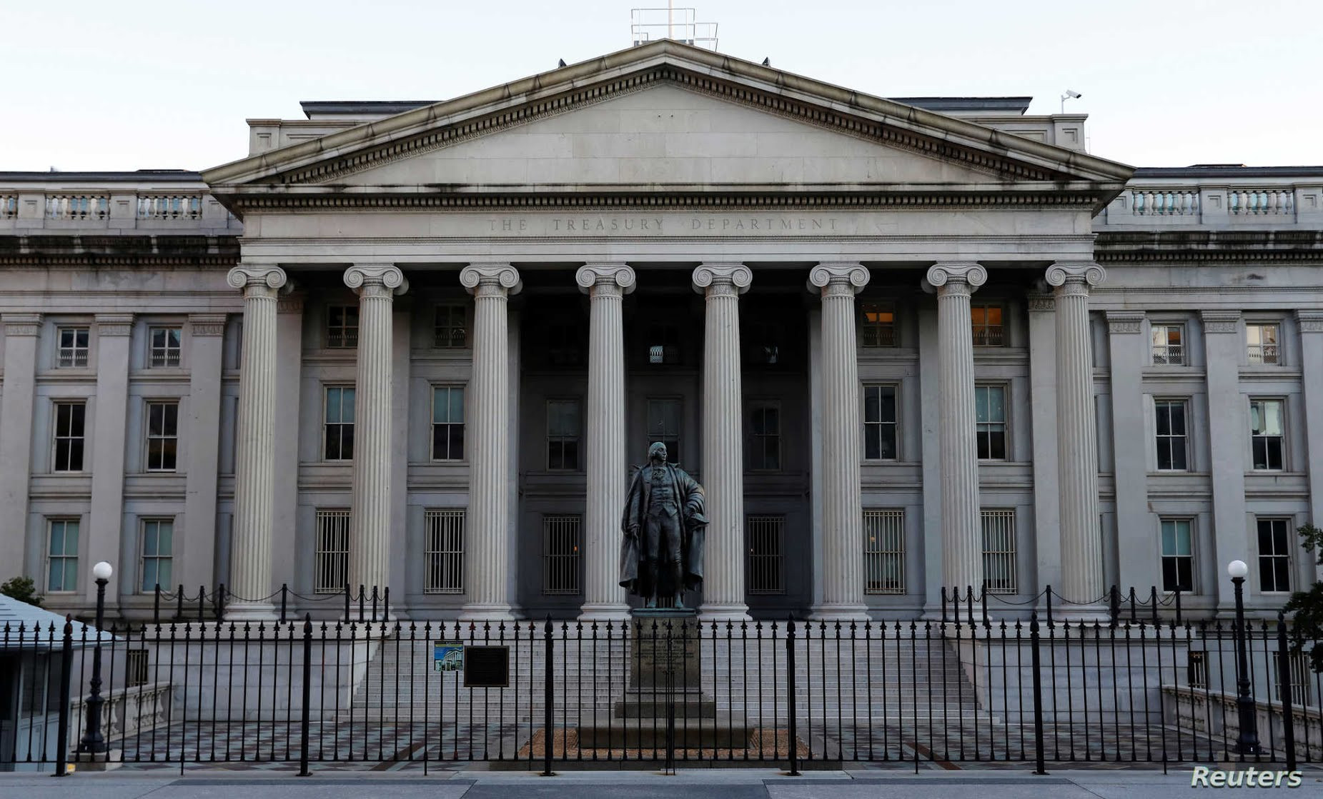 بالتفاصيل.. عقوبات أمريكية على سبعة لبنانيين مرتبطين بـ"حـزب الله"