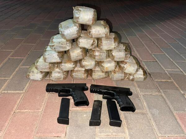 إسرائيل تحبط محاولة تهريب مخدرات وأسلحة من لبنان