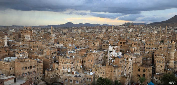 التحالف العربي يمهل الحوثيين ست ساعات لإخلاء السلاح من ملعب في صنعاء