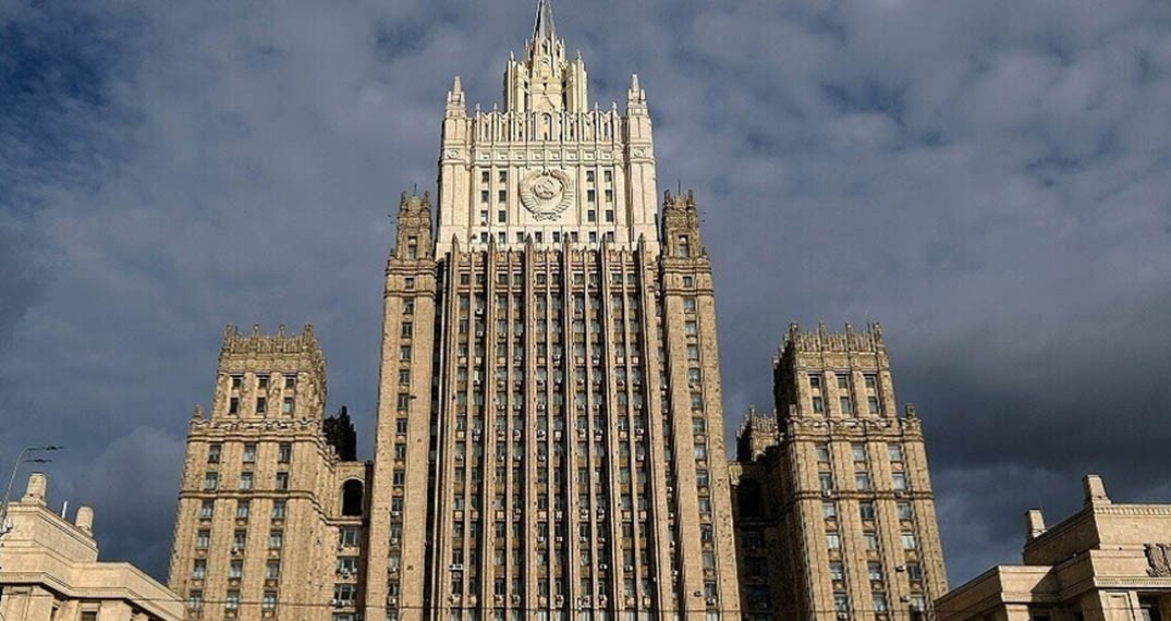 برئاسة "محمد رعد".. وفد "حـزب الله" اللبناني يصل موسكو (فيديو)