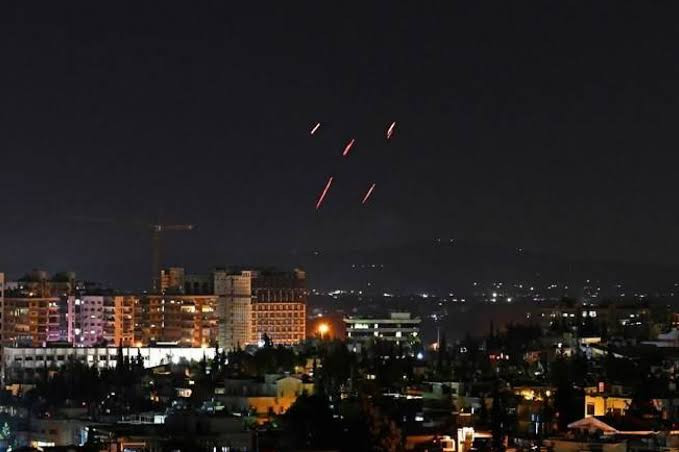 بعد الضربات الجوية في سوريا.. "نتنياهو" يوجه رسالة لإيران