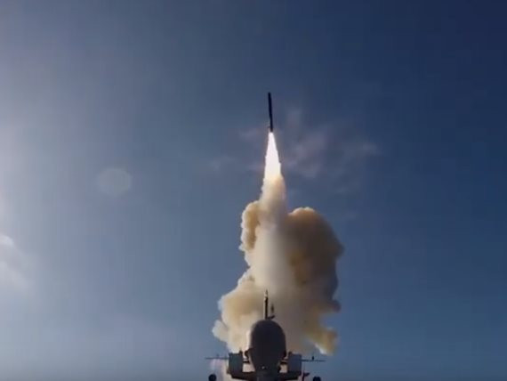 مسرحية إيـرانية أمريكية مسرحها العراق بوساطة دولة خليجية