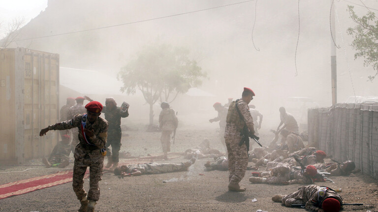 اليمن.. 7 قتلى بينهم ضباط بقصف حوثي على معسكر بمأرب