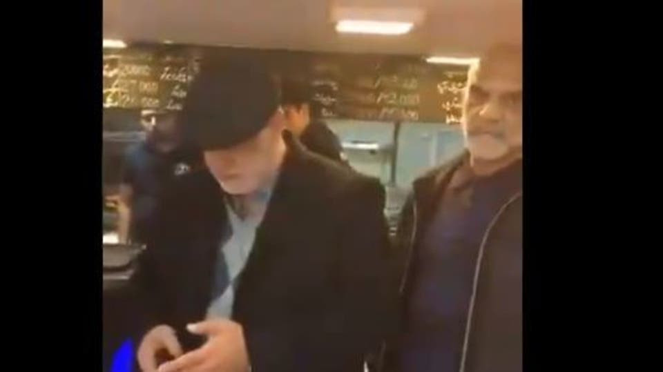 إيران.. قيادي بالحرس الثوري يعتدي على سيدة وزوجها في مطعم بطهران (فيديو)