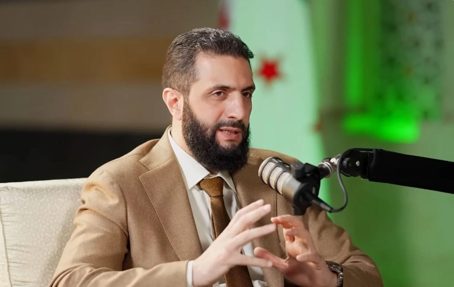 العراق ينفي مذكرات قبض بحق أحمد الشرع