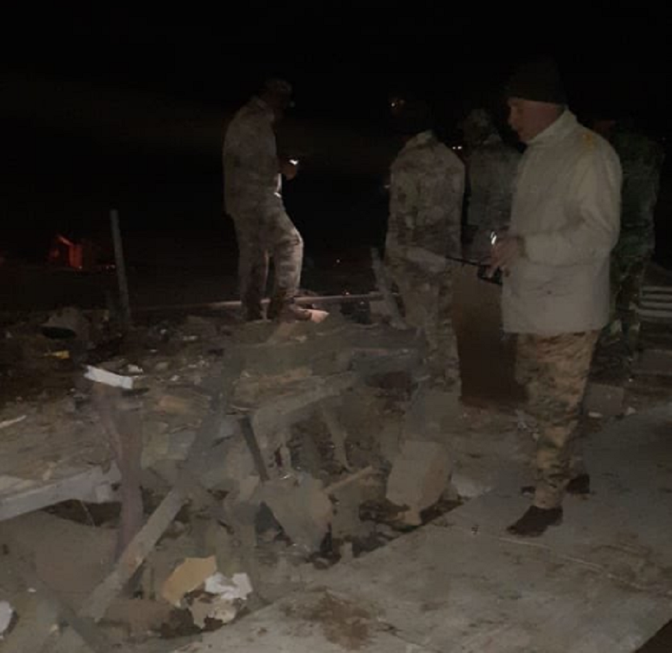 العراق.. ماذا علّق السيستاني على الغارات الأمريكية؟