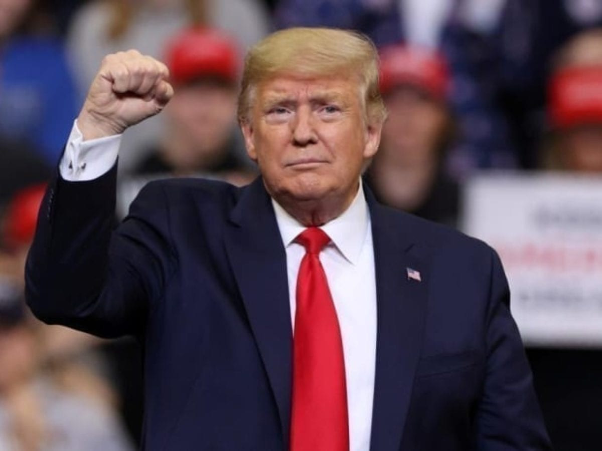 مسؤول إيرانـي يفجر مفاجأة حول أحد أهداف ترامب الـ52 في إيران