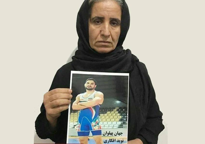 والدا أفكاري: القضاء الإيـراني يرفض التحقيق في تعذيب أبنائنا