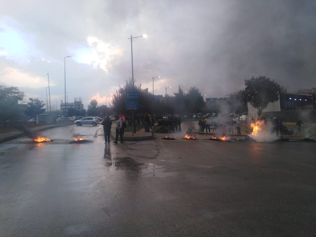 لبنان يدخل مرحلة جديدة ومطالبات باستقالة عون