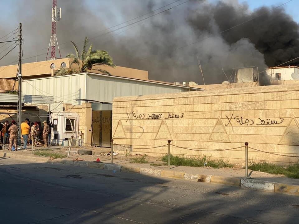 ميليشيات مسلحة تحرق مبنى قناة عراقية