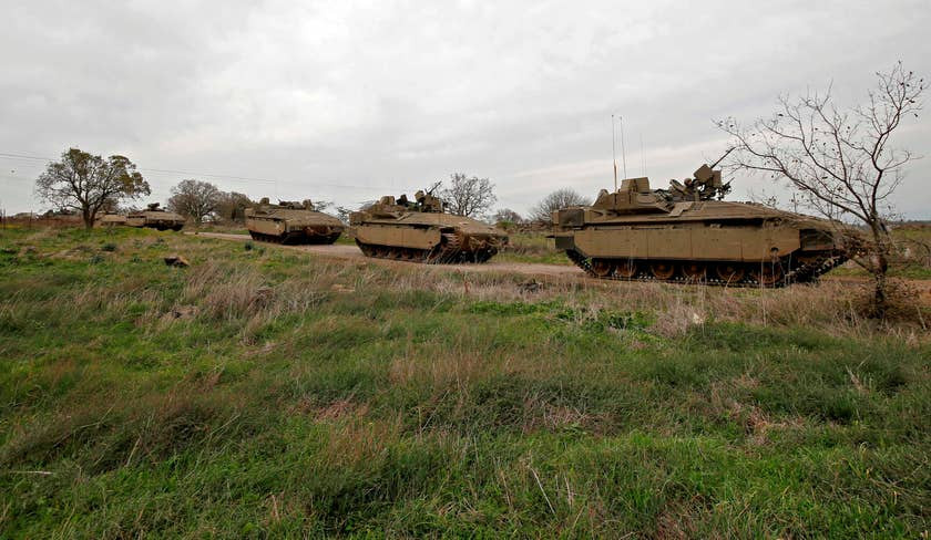 صحيفة إسرائيلية تكشف عن غرض مختلف من الغارات على ديرالزور شرق سوريا